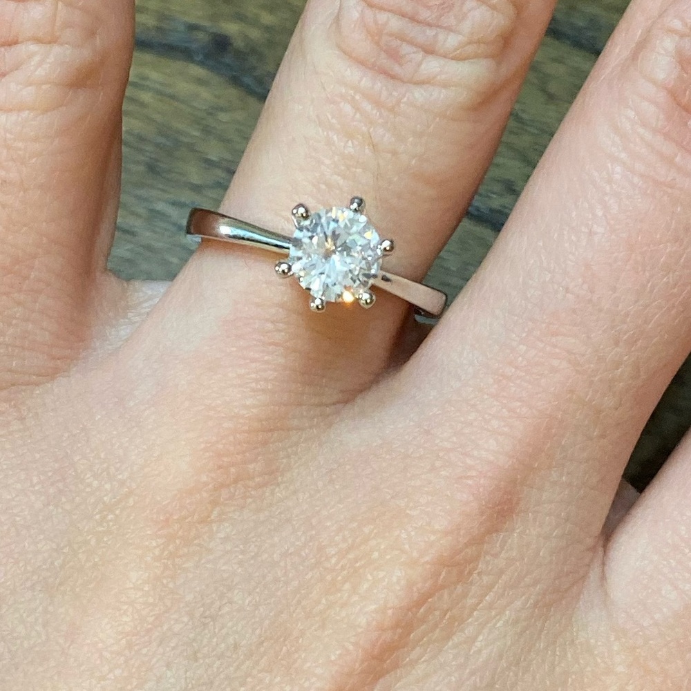 diamond ring 💍 - Picture 2 of 8